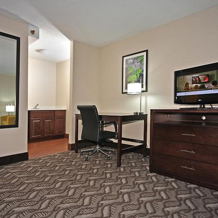 La Quinta By Wyndham Springfield Hotel Eksteriør billede