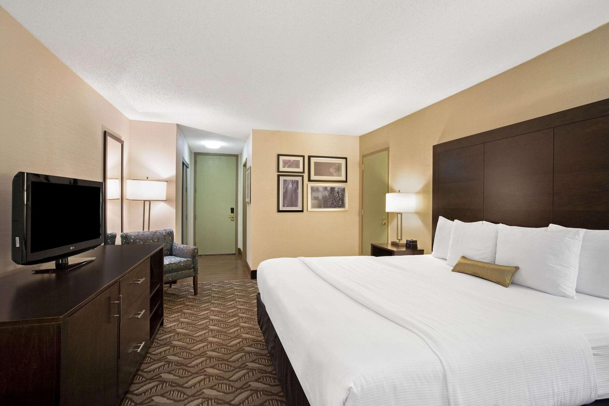 La Quinta By Wyndham Springfield Hotel Eksteriør billede